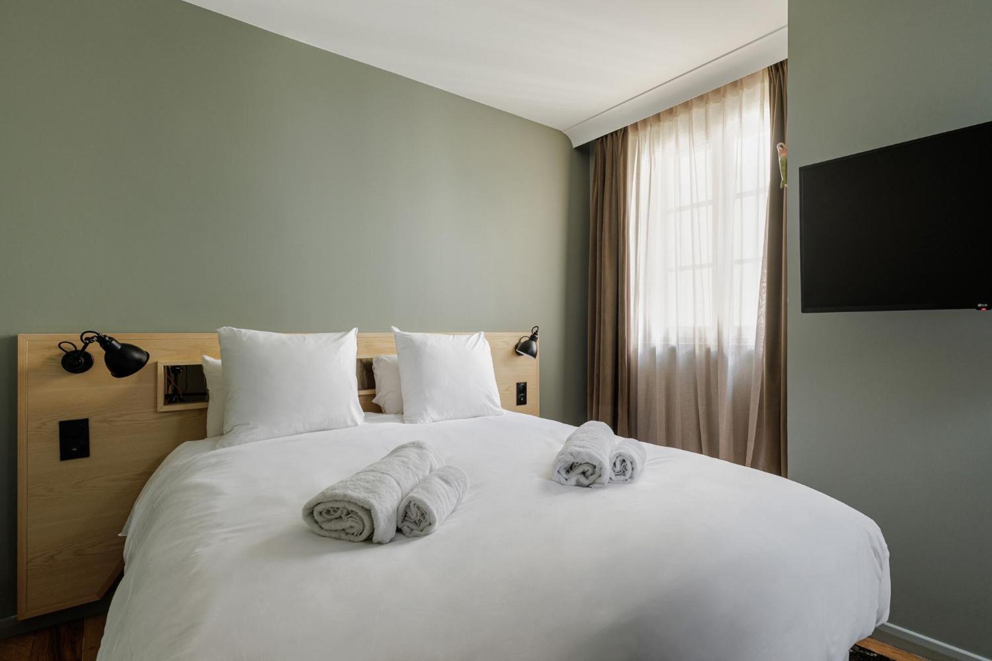 Hotel Des Sept - Entree Autonome, Reception En Ligne - Encore Mieux Orleans Ngoại thất bức ảnh